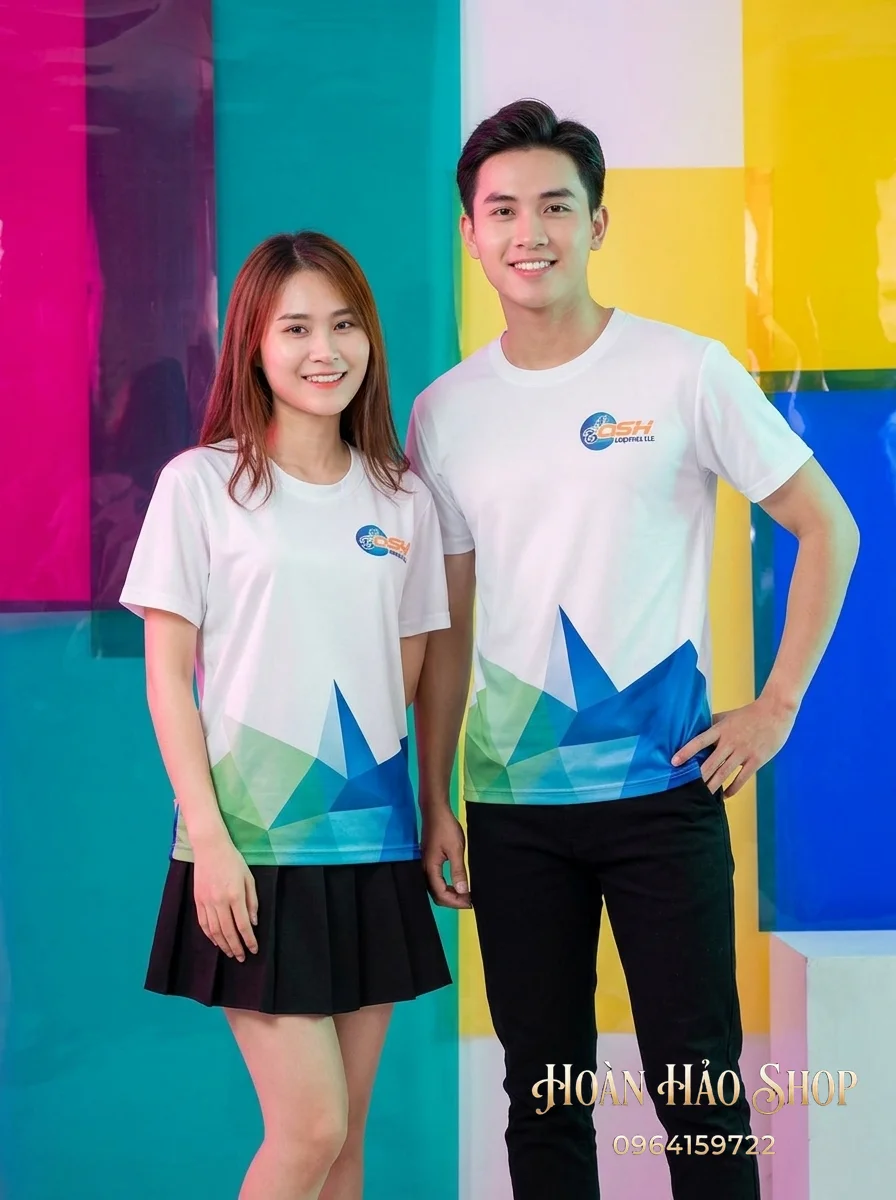 Mẫu Áo Đồng Phục Nhóm Đi Biển Màu Trắng Phối Thân Hình Khối