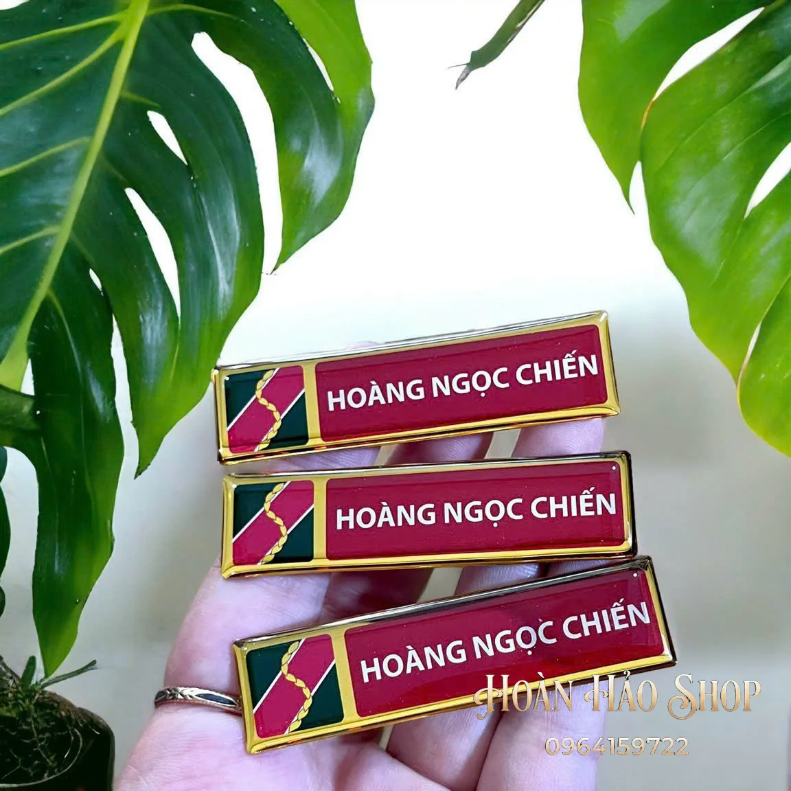 Làm bảng tên đeo áo giá rẻ